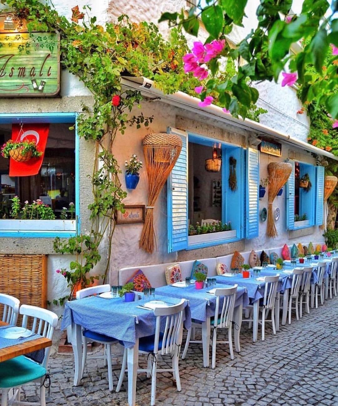 Asmalı Alaçatı - İyi Masa
