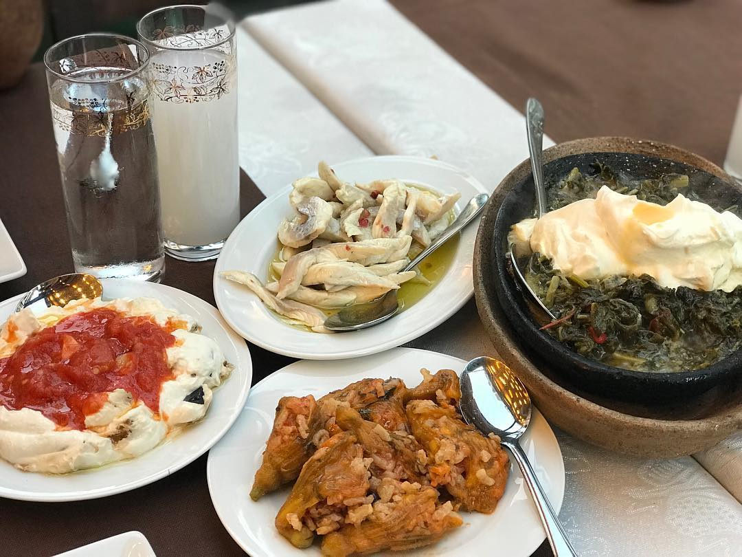 Muzom Restoran Göztepe - İyi Masa