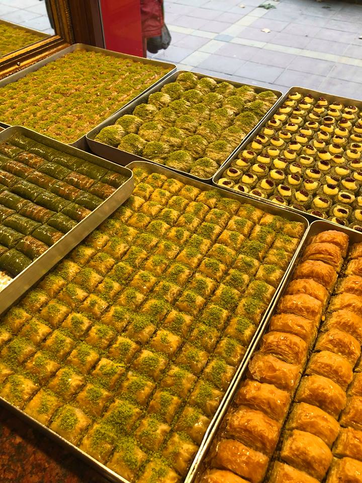Meşhur Sıdık Usta Tatlıları - İyi Masa