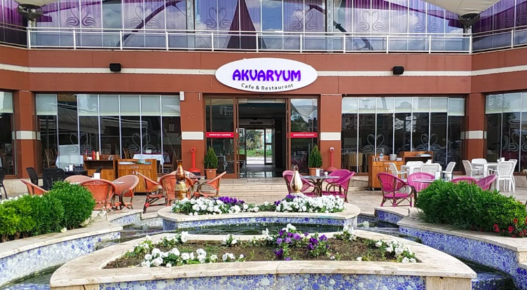 Akvaryum Cafe & Restaurant - İyi Masa