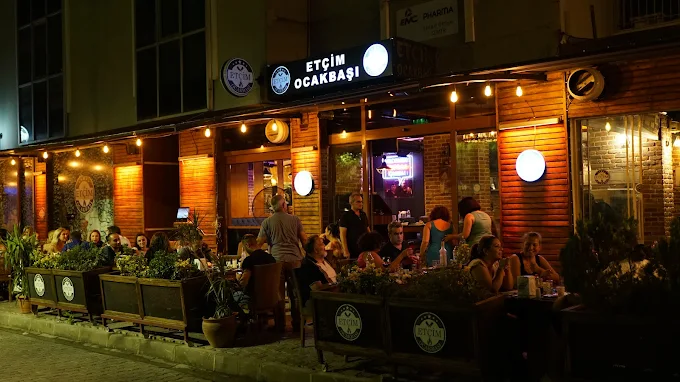 Etçim Ocakbaşı Bayraklı - İyi Masa