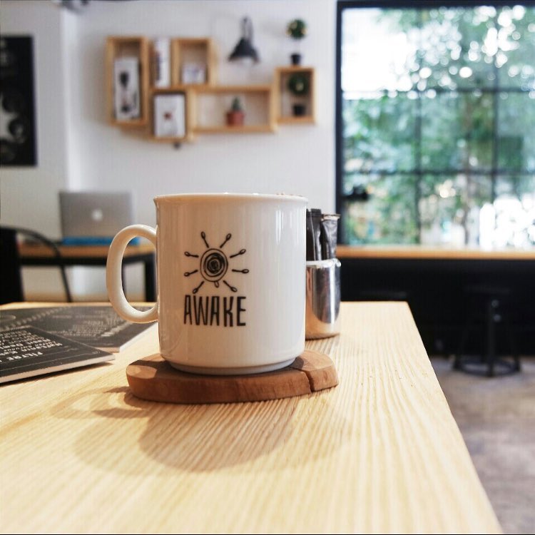 Awake Coffee & Espresso - İyi Masa