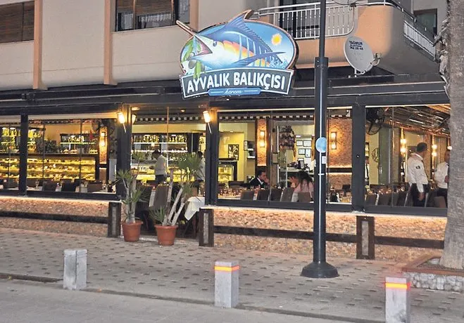 Ayvalık Balıkçısı Bostanlı  - İyi Masa