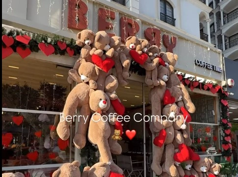 Berry Coffee Company Çiğli - İyi Masa