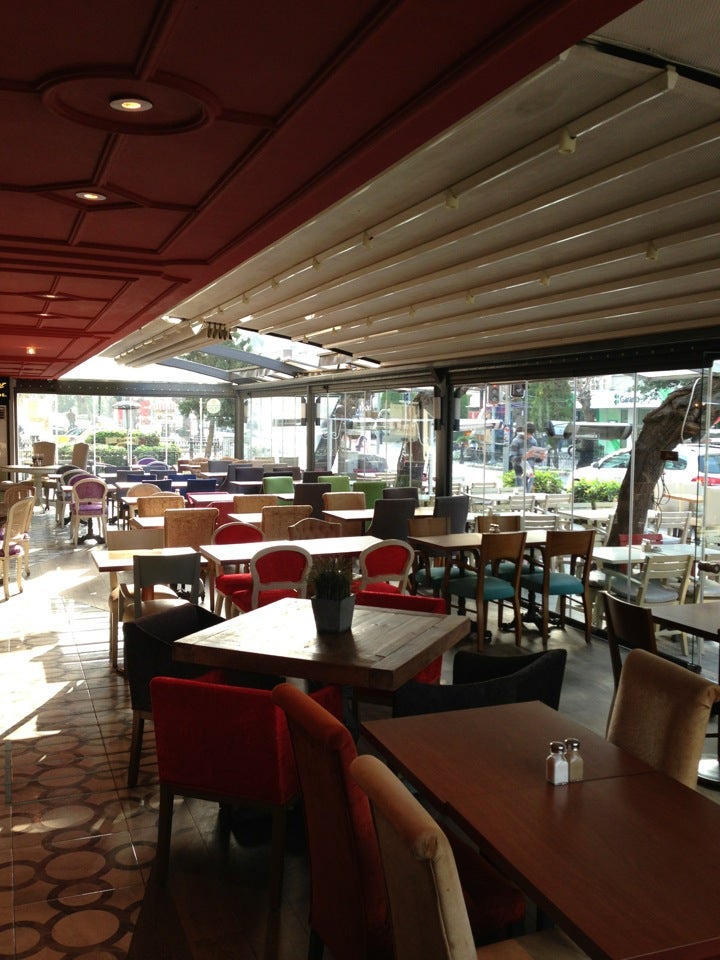 Blanc Cafe - İyi Masa