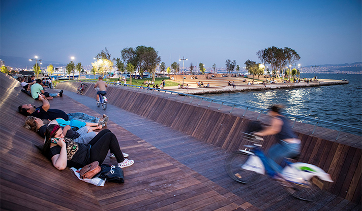 Bostanlı En İyi Restoranlar - İyi Masa