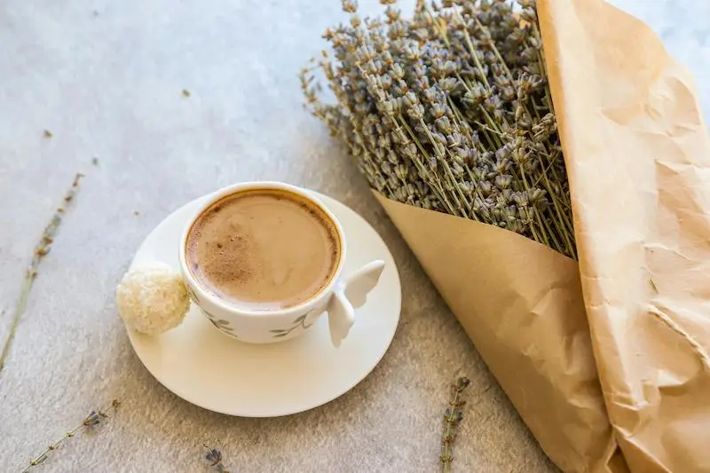 Bostanlı’da Gidebileceğin Cafeler - İyi Masa