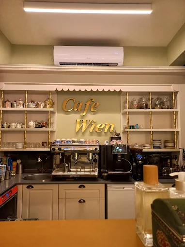 Cafe Wien Alsancak - İyi Masa