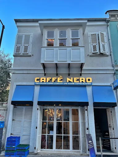 Caffè Nero Alsancak - İyi Masa