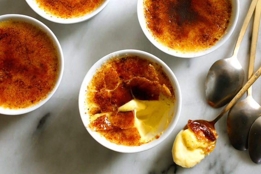 İzmir’de Crème Brûlée Yiyebileceğiniz Mekanlar - İyi Masa