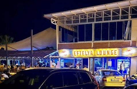 Eftelya Lounge & Beach Dikili - İyi Masa