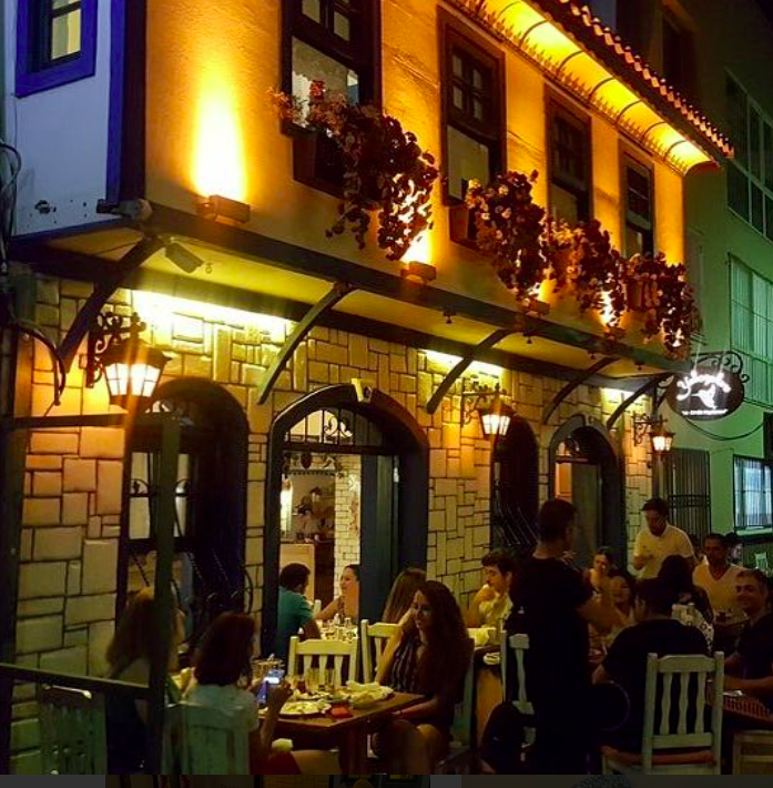Yalıçapkını İzmir Meyhanesi - İyi Masa