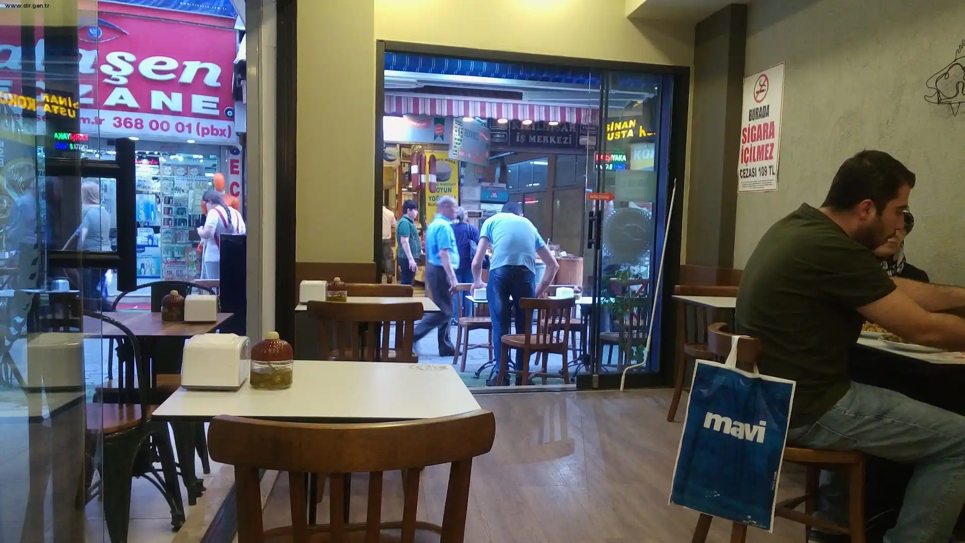 Eminönü Çıtır Balık Ekmek - İyi Masa