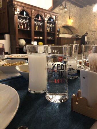 İzmir'in Fasıllı Meyhaneleri - İyi Masa