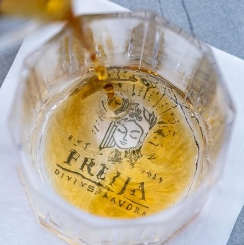 Freija Coffee Konak - İyi Masa