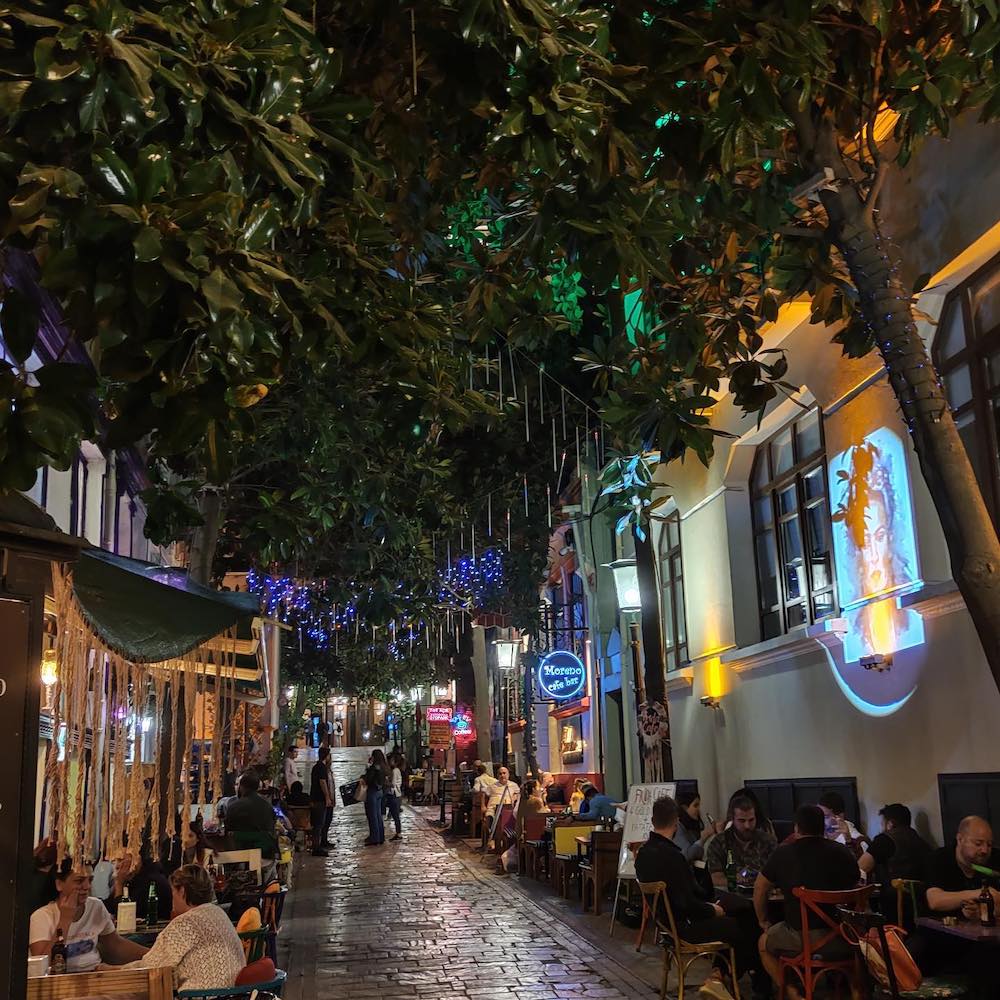 Frida Cafe - İyi Masa