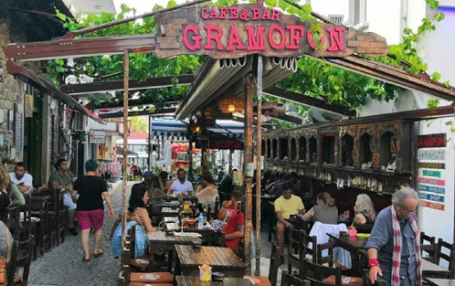 Gramofon Cafe - İyi Masa