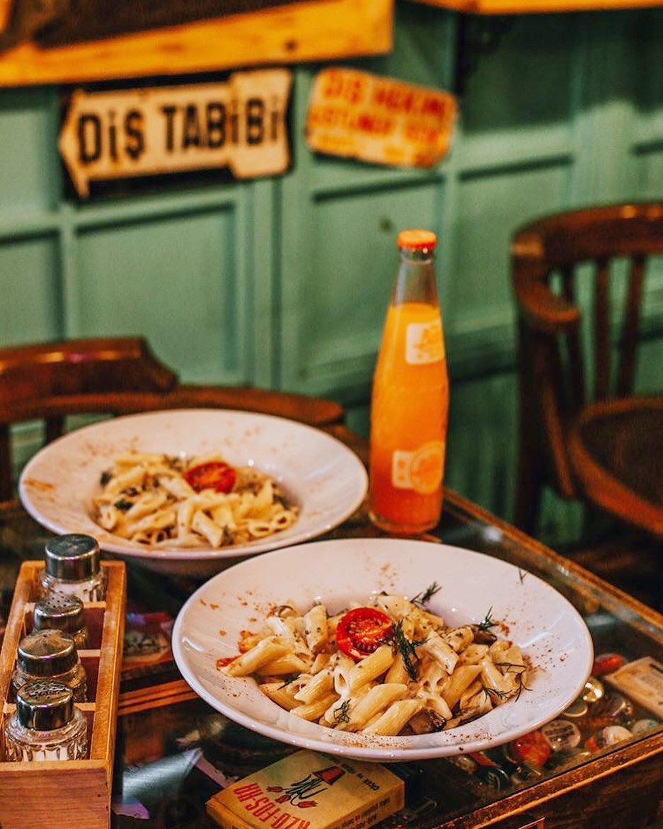 Guguklu Cafe - İyi Masa
