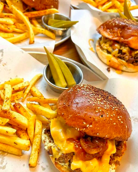 Guru Burger - İyi Masa