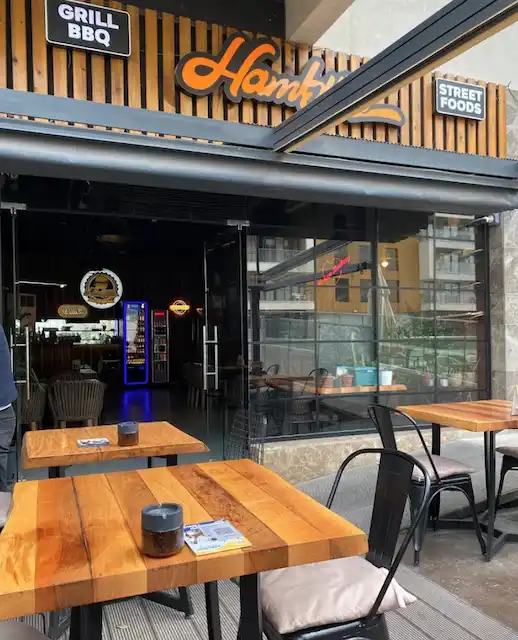 Hamburg Street Foods & Pub - İyi Masa