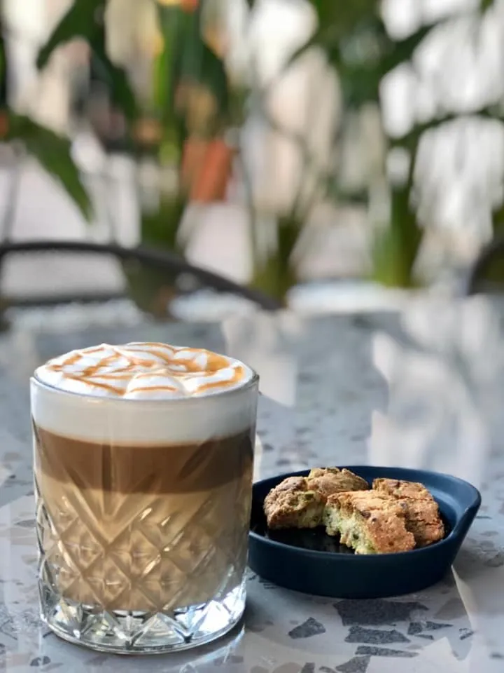 Heyday Cafe Alsancak - İyi Masa