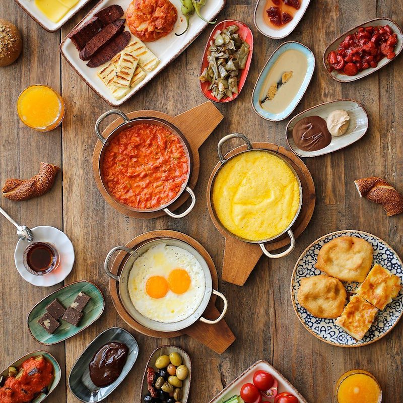   Alaçatı'da Kahvaltı Yapabileceğiniz Harika Mekanlar - İyi Masa