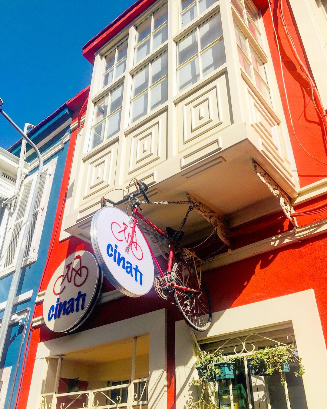 Cinatı - İyi Masa