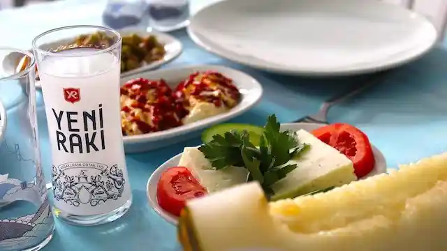 Kordon'da Rakı Balık Yapabileceğiniz En İyi Mekanlar - İyi Masa