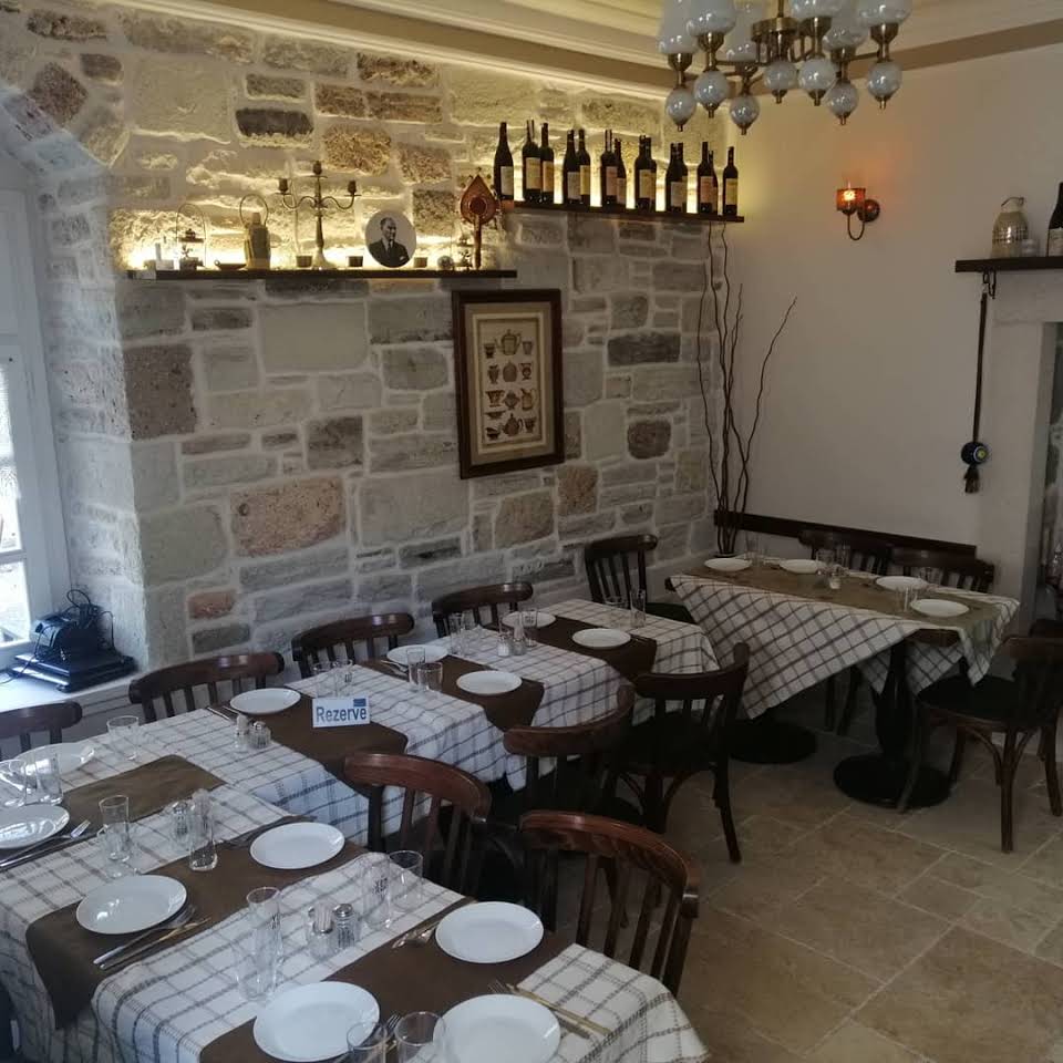 Zeytuni Foça - İyi Masa