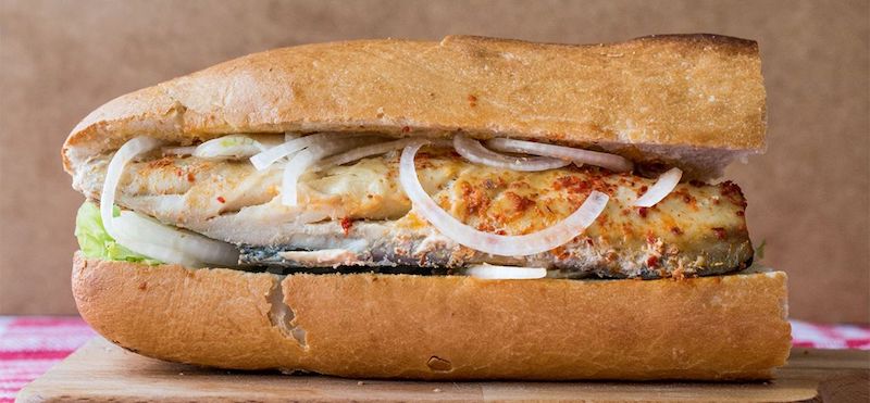 İzmir'de Balık Ekmek Yiyebileceğiniz 5 Mekan - İyi Masa