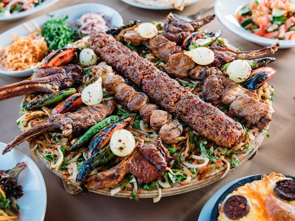 İzmir'de Kebap Yiyebileceğiniz Mekanlar - İyi Masa