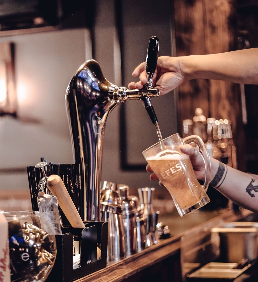 Kelepçe Cafe & Bar - İyi Masa