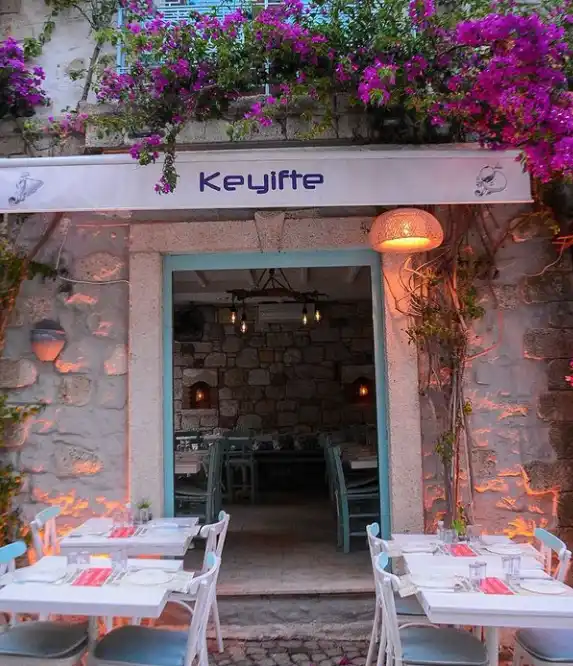 Keyifte Alaçatı - İyi Masa