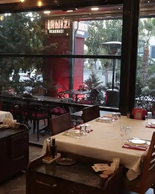 Kırmızı Ocakbaşı - İyi Masa