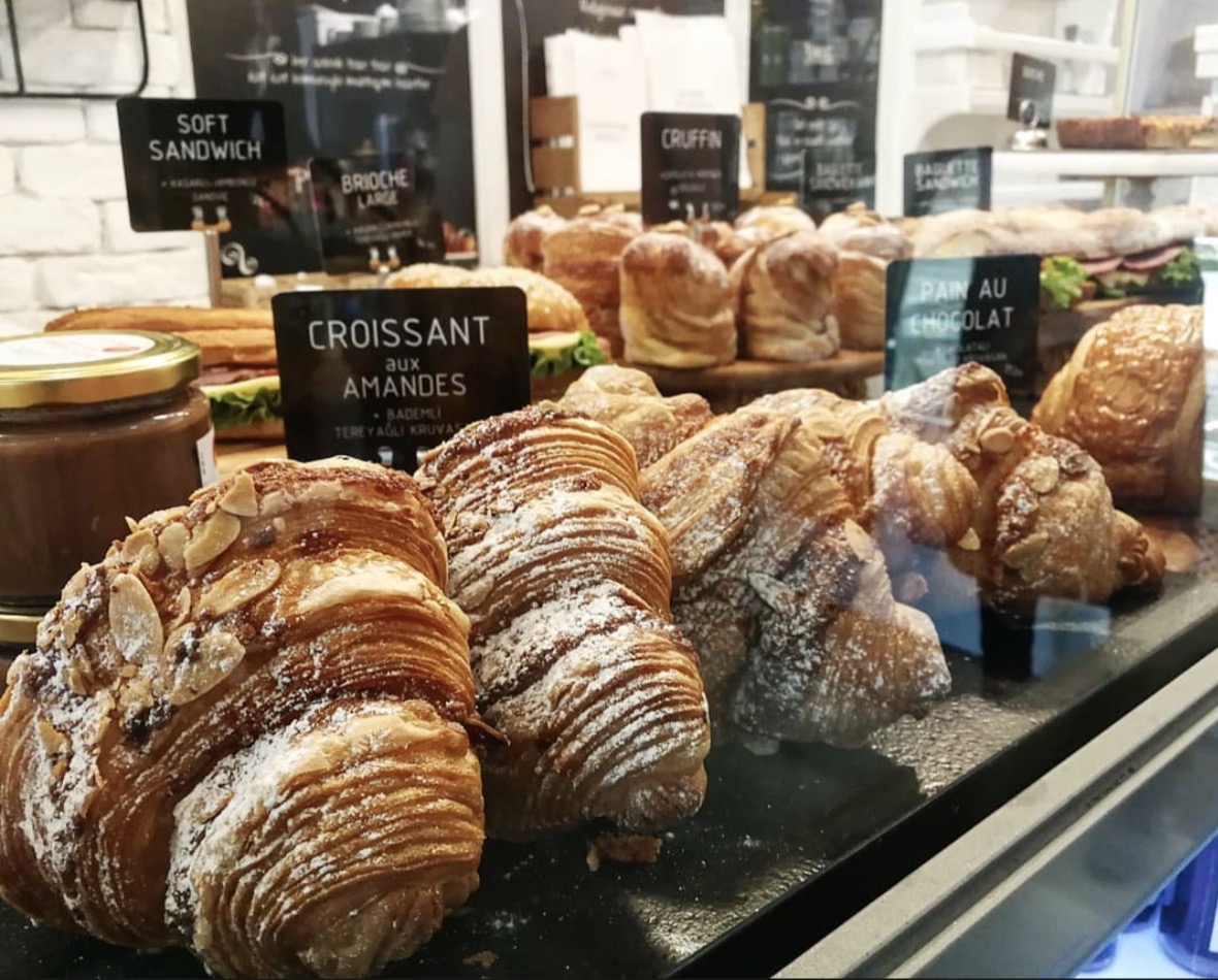 Leone Patisserie & Boulangerie Alsancak - İyi Masa