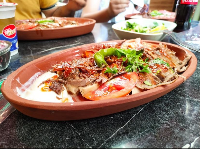 Konak Meydan Dönercisi - İyi Masa