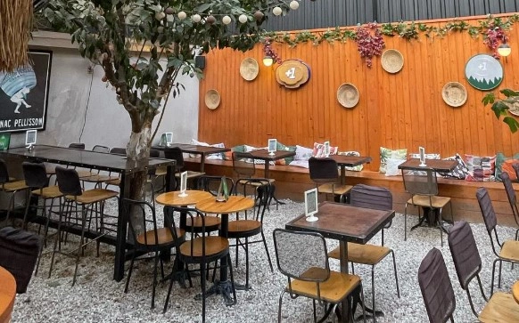 Mopub&chill Bornova - İyi Masa