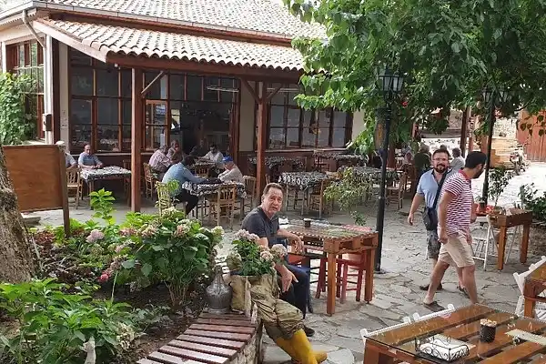 Mor Fesli  - İyi Masa
