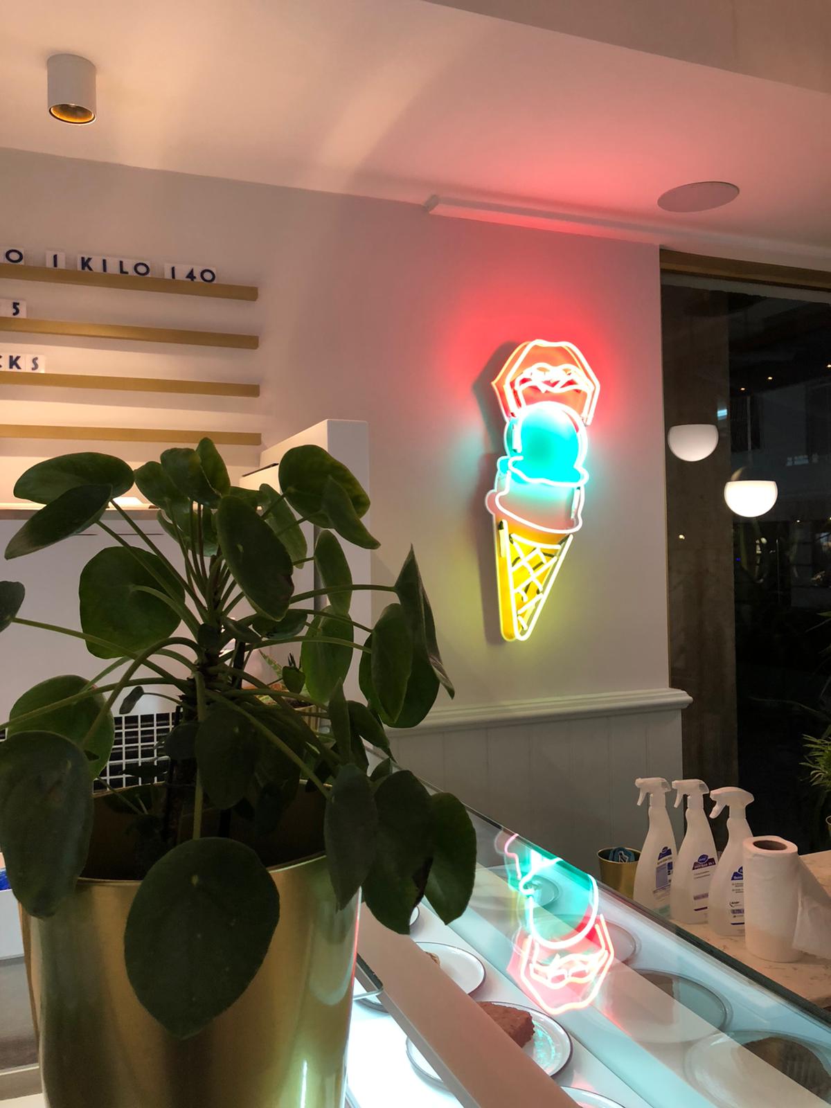 Odelato Gelato - İyi Masa