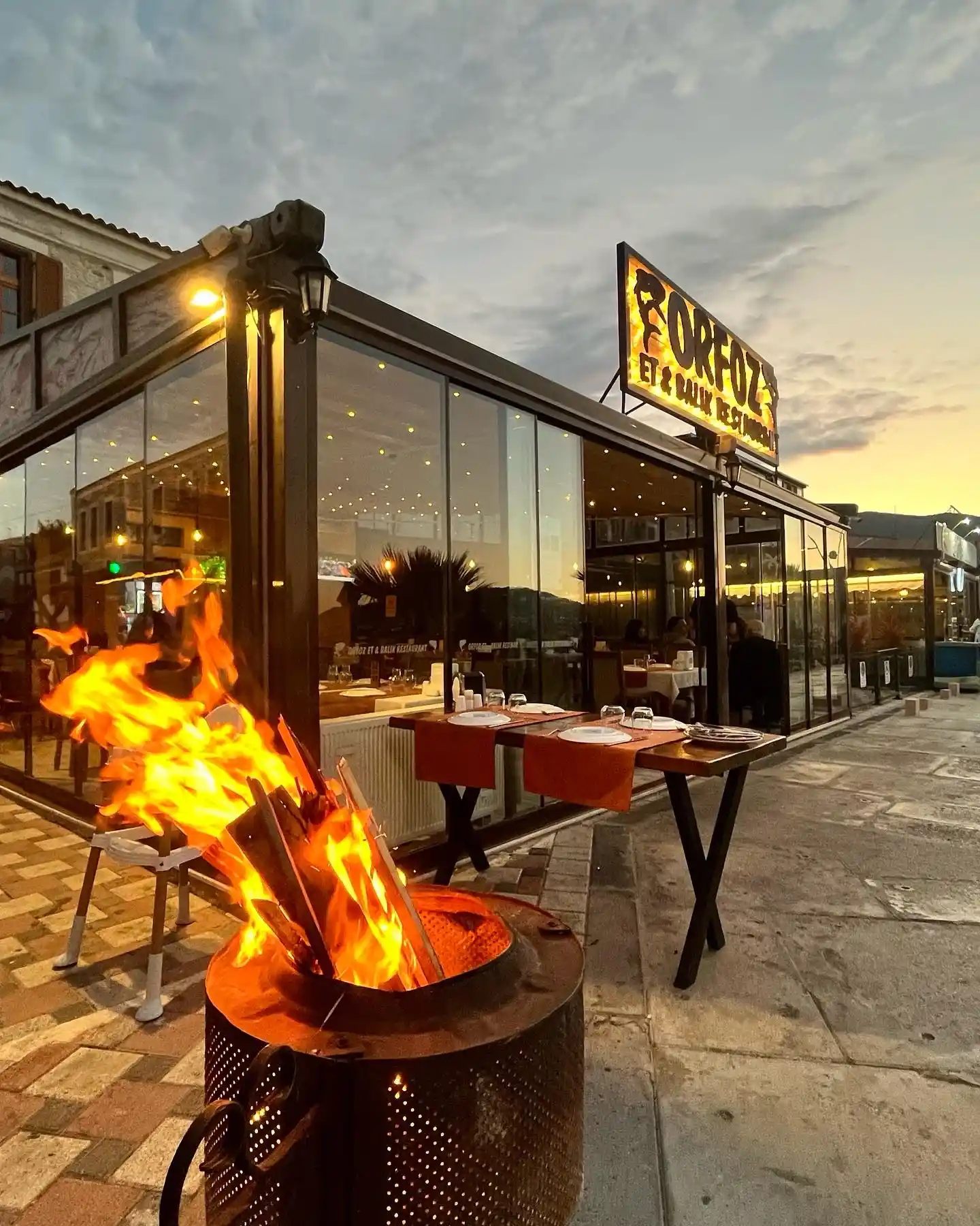 Orfoz Restaurant Yeni Foça - İyi Masa