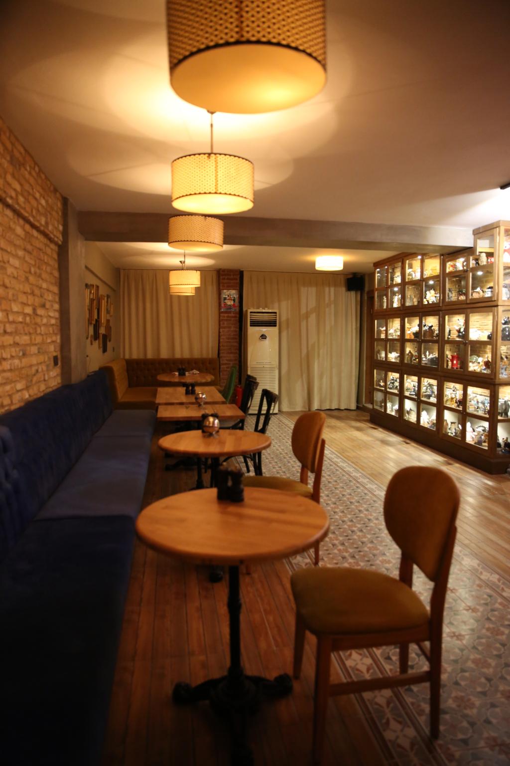 Pia Cafe Restaurant Bostanlı - İyi Masa