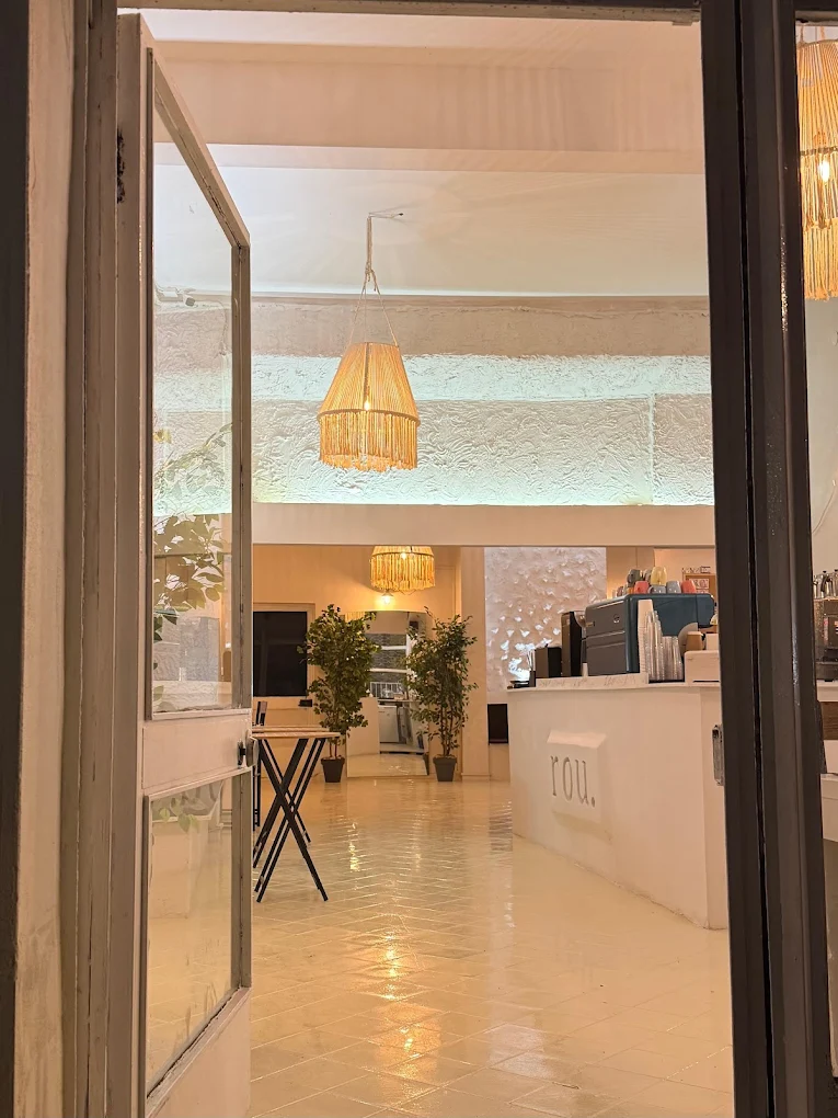 Rou Coffee Alsancak - İyi Masa