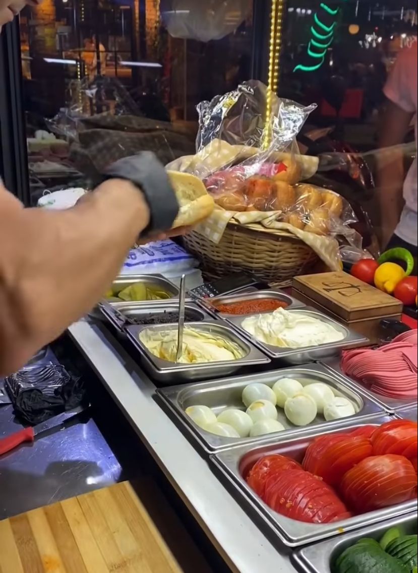 Soğukçu Efe - İyi Masa