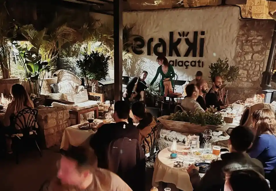 Terakki Alaçatı - İyi Masa