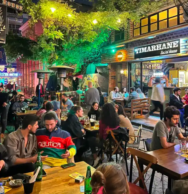 Tımarhane Social House - İyi Masa