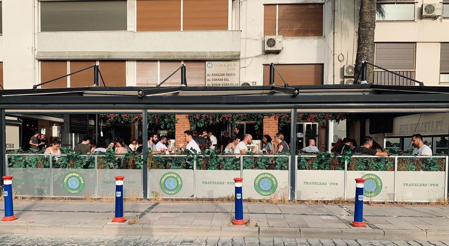 Travelers' Pub Kordon - İyi Masa