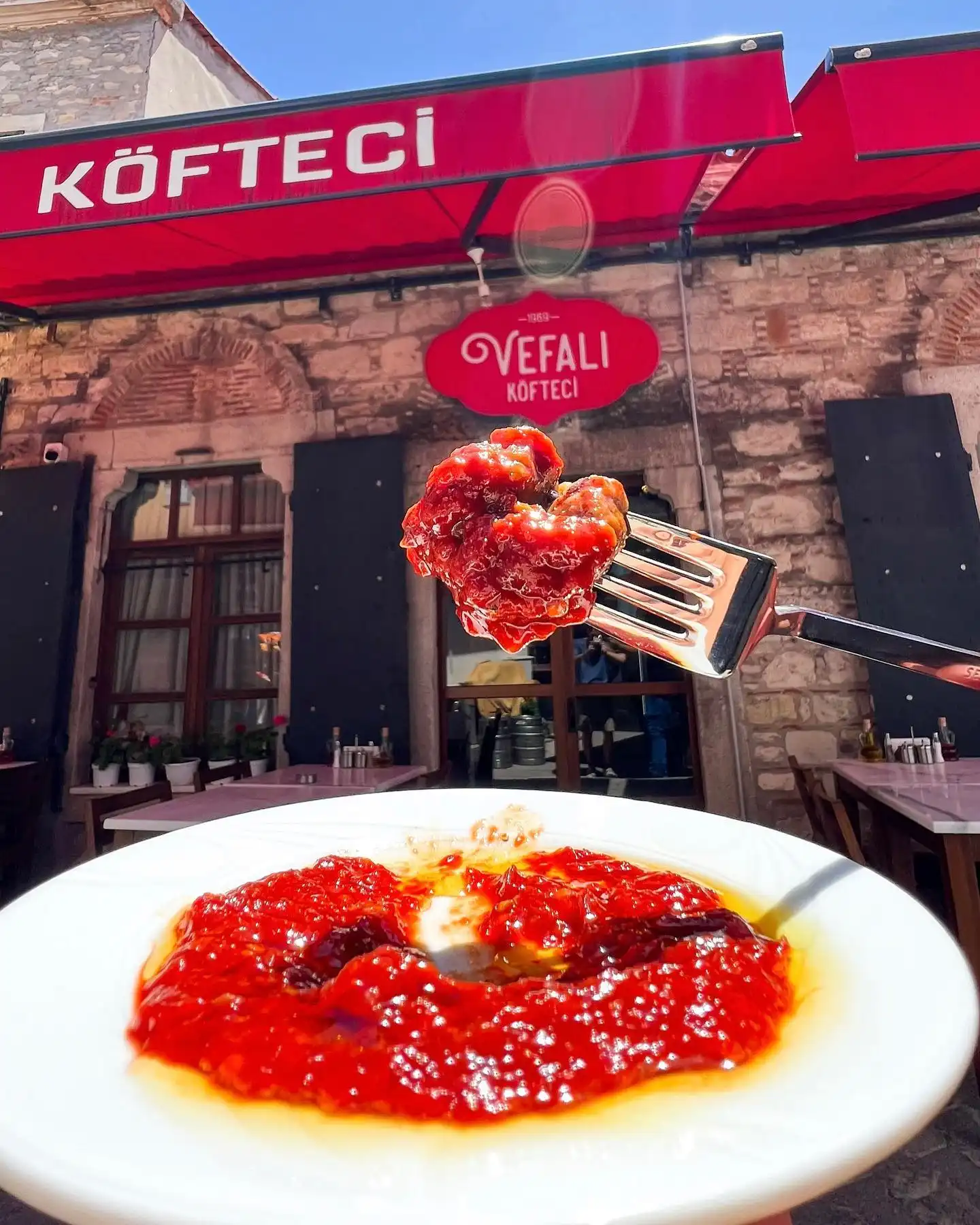 Vefalı Köfteci Urla - İyi Masa