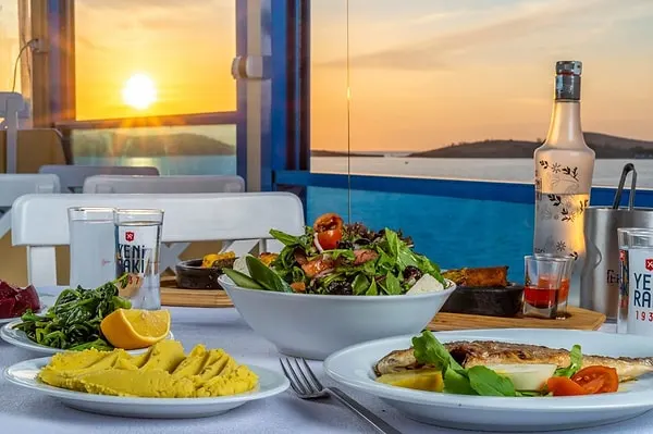 Yeni Foça Rakı Balık Mekanları  - İyi Masa