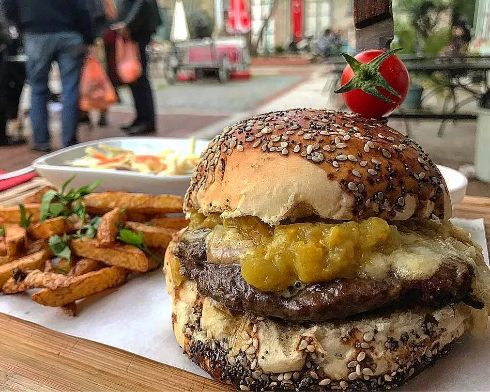 İşte İzmir’in İmza Lezzetleri | İzmir Mekan Rehberi