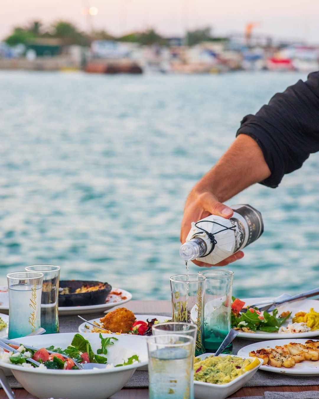 Tüm Dertleri Mazi'de Bırakmak İçin | İzmir Mekan Rehberi